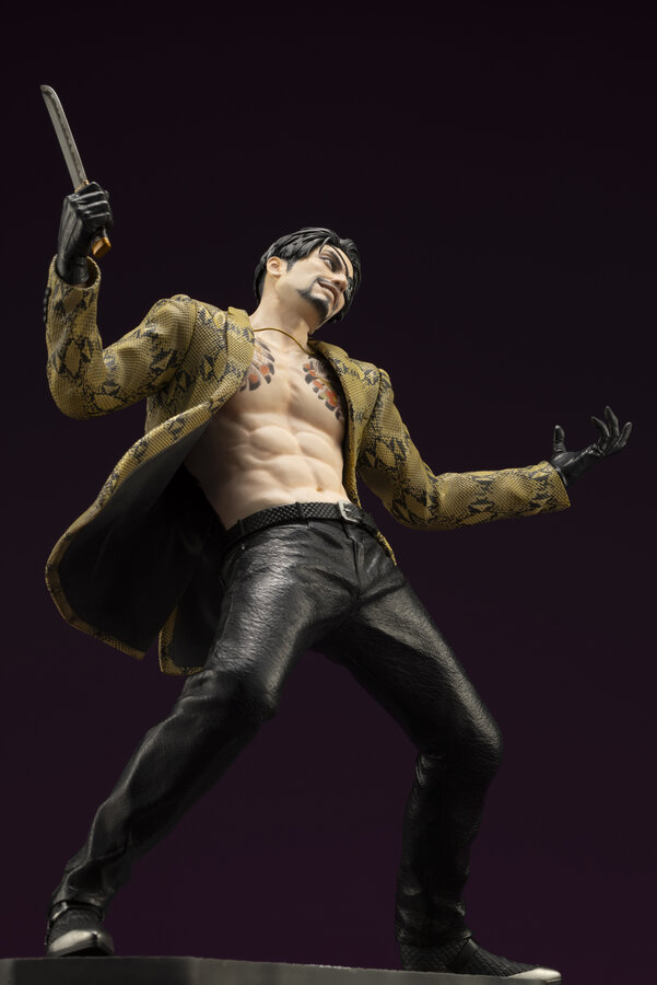PV222_Goro_Majima_0425_18.jpg