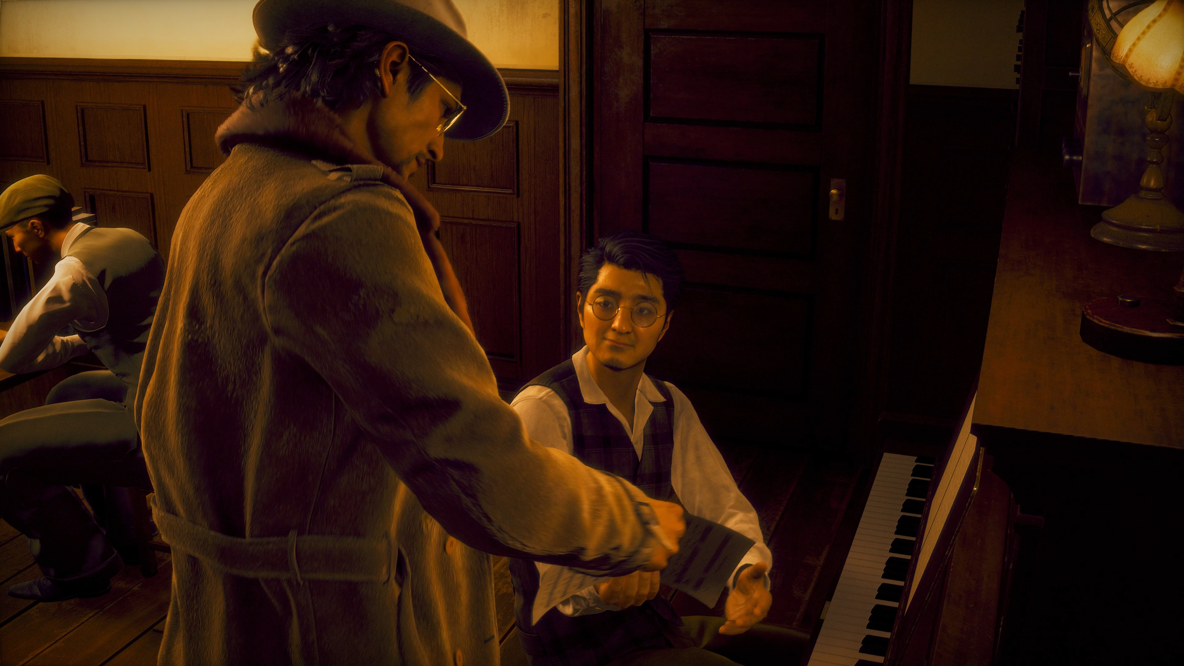 SHOWBIZ_piano.png
